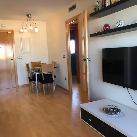 Central, Oceanfront Apartment Calafell