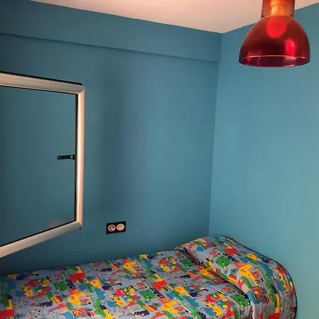 Central, Oceanfront Apartment